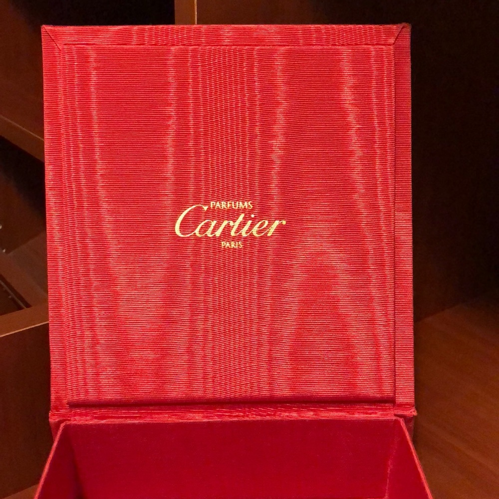 Carrier Paris Parfums Satin box